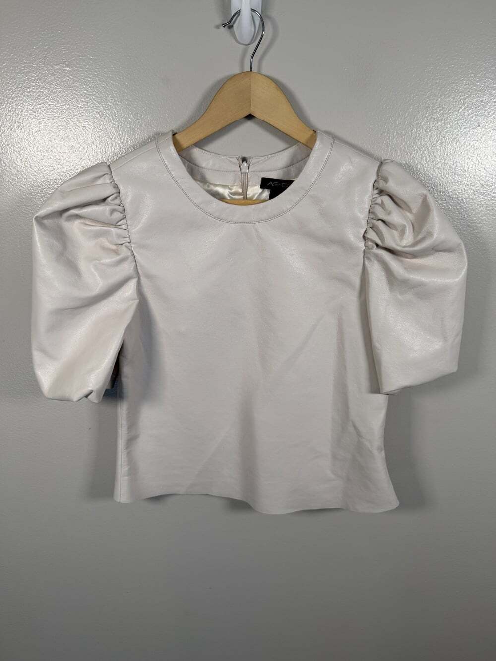 AS by DF Mara Recycled Leather Puff Sleeve Tee Top Size XS Luxury Blouse Ivory